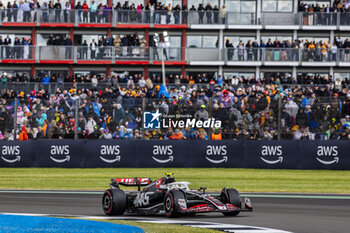 2024-07-06 - Nico Hulkenberg (GER) - MoneyGram Haas F1 Team - Haas VF-24 - Ferrari during Qualify Session on day 2, friday july 6, 2024 of the formula 1 qatar airways british grand prix 2024, scheduled to take place at the silverstone circuit from july 5 to july 7, 2024

 - FORMULA 1 - QATAR AIRWAYS BRITISHGRAND PRIX 2024 - PRACTICE AND QUALIFY - FORMULA 1 - MOTORS