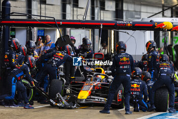 2024-07-07 - Sergio Perez (MEX) - Oracle Red Bull Racing - Red Bull RB20 - Honda RBPT during the Race on day 4, Sunday july 7, 2024 of the formula 1 qatar airways british grand prix 2024, scheduled to take place at the silverstone circuit from july 5 to july 7, 2024 - FORMULA 1 - QATAR AIRWAYS BRITISHGRAND PRIX 2024 - RACE - FORMULA 1 - MOTORS