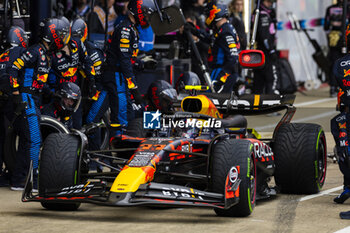 2024-07-07 - Sergio Perez (MEX) - Oracle Red Bull Racing - Red Bull RB20 - Honda RBPT during the Race on day 4, Sunday july 7, 2024 of the formula 1 qatar airways british grand prix 2024, scheduled to take place at the silverstone circuit from july 5 to july 7, 2024 - FORMULA 1 - QATAR AIRWAYS BRITISHGRAND PRIX 2024 - RACE - FORMULA 1 - MOTORS