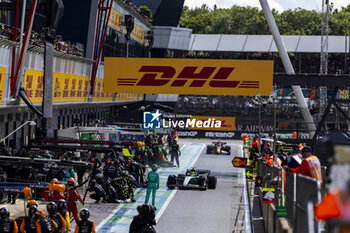 2024-07-07 - Lewis Hamilton (GBR) - Mercedes-AMG PETRONAS F1 Team - Mercedes W15 - Mercedes E Performance during the Race on day 4, Sunday july 7, 2024 of the formula 1 qatar airways british grand prix 2024, scheduled to take place at the silverstone circuit from july 5 to july 7, 2024 - FORMULA 1 - QATAR AIRWAYS BRITISHGRAND PRIX 2024 - RACE - FORMULA 1 - MOTORS