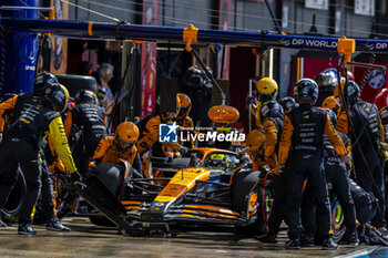 2024-07-07 - Lando Norris (GBR) - McLaren Formula 1 Team - McLaren MCL38 - Mercedes during the Race on day 4, Sunday july 7, 2024 of the formula 1 qatar airways british grand prix 2024, scheduled to take place at the silverstone circuit from july 5 to july 7, 2024 - FORMULA 1 - QATAR AIRWAYS BRITISHGRAND PRIX 2024 - RACE - FORMULA 1 - MOTORS