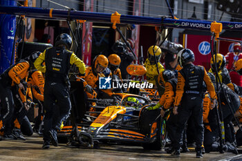 2024-07-07 - Lando Norris (GBR) - McLaren Formula 1 Team - McLaren MCL38 - Mercedes during the Race on day 4, Sunday july 7, 2024 of the formula 1 qatar airways british grand prix 2024, scheduled to take place at the silverstone circuit from july 5 to july 7, 2024 - FORMULA 1 - QATAR AIRWAYS BRITISHGRAND PRIX 2024 - RACE - FORMULA 1 - MOTORS