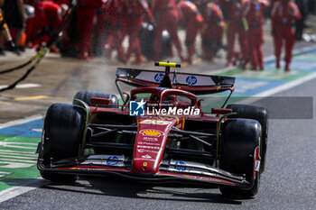 2024-07-07 - Carlos Sainz Jr. (ESP) - Scuderia Ferrari - Ferrari SF-24 - Ferrari during the Race on day 4, Sunday july 7, 2024 of the formula 1 qatar airways british grand prix 2024, scheduled to take place at the silverstone circuit from july 5 to july 7, 2024 - FORMULA 1 - QATAR AIRWAYS BRITISHGRAND PRIX 2024 - RACE - FORMULA 1 - MOTORS