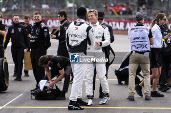 2024-07-07 - Brad Pitt (USA) Actor filming F1 Movie, during the Race on day 4, Sunday july 7, 2024 of the formula 1 qatar airways british grand prix 2024, scheduled to take place at the silverstone circuit from july 5 to july 7, 2024 - FORMULA 1 - QATAR AIRWAYS BRITISHGRAND PRIX 2024 - RACE - FORMULA 1 - MOTORS