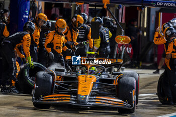 2024-07-07 - Lando Norris (GBR) - McLaren Formula 1 Team - McLaren MCL38 - Mercedes during the Race on day 4, Sunday july 7, 2024 of the formula 1 qatar airways british grand prix 2024, scheduled to take place at the silverstone circuit from july 5 to july 7, 2024 - FORMULA 1 - QATAR AIRWAYS BRITISHGRAND PRIX 2024 - RACE - FORMULA 1 - MOTORS