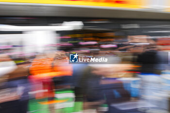 2024-07-05 - Alpine F1 Team A524, pit stop practice during the Formula 1 Qatar Airways British Grand Prix 2024, 12th round of the 2024 Formula One World Championship from July 5 to 7, 2024 on the Silverstone Circuit, in Silverstone, United Kingdom - F1 - BRITISH GRAND PRIX 2024 - FORMULA 1 - MOTORS