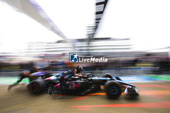 2024-07-05 - Alpine F1 Team A524, pit stop practice during the Formula 1 Qatar Airways British Grand Prix 2024, 12th round of the 2024 Formula One World Championship from July 5 to 7, 2024 on the Silverstone Circuit, in Silverstone, United Kingdom - F1 - BRITISH GRAND PRIX 2024 - FORMULA 1 - MOTORS