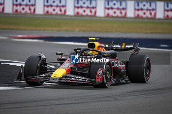 2024-07-05 - 37 HADJAR Isack (fra), Red Bull Racing RB20, action during the Formula 1 Qatar Airways British Grand Prix 2024, 12th round of the 2024 Formula One World Championship from July 5 to 7, 2024 on the Silverstone Circuit, in Silverstone, United Kingdom - F1 - BRITISH GRAND PRIX 2024 - FORMULA 1 - MOTORS