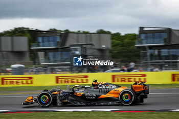 2024-07-05 - 04 NORRIS Lando (gbr), McLaren F1 Team MCL38, action during the Formula 1 Qatar Airways British Grand Prix 2024, 12th round of the 2024 Formula One World Championship from July 5 to 7, 2024 on the Silverstone Circuit, in Silverstone, United Kingdom - F1 - BRITISH GRAND PRIX 2024 - FORMULA 1 - MOTORS