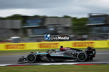 2024-07-05 - 63 RUSSELL George (gbr), Mercedes AMG F1 Team W15, action during the Formula 1 Qatar Airways British Grand Prix 2024, 12th round of the 2024 Formula One World Championship from July 5 to 7, 2024 on the Silverstone Circuit, in Silverstone, United Kingdom - F1 - BRITISH GRAND PRIX 2024 - FORMULA 1 - MOTORS