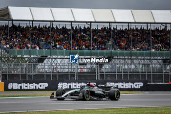 2024-07-05 - 63 RUSSELL George (gbr), Mercedes AMG F1 Team W15, action during the Formula 1 Qatar Airways British Grand Prix 2024, 12th round of the 2024 Formula One World Championship from July 5 to 7, 2024 on the Silverstone Circuit, in Silverstone, United Kingdom - F1 - BRITISH GRAND PRIX 2024 - FORMULA 1 - MOTORS