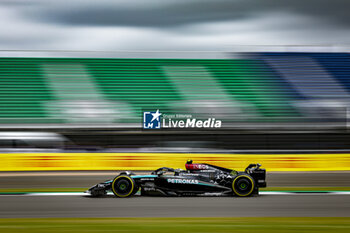 2024-07-05 - 44 HAMILTON Lewis (gbr), Mercedes AMG F1 Team W15, action during the Formula 1 Qatar Airways British Grand Prix 2024, 12th round of the 2024 Formula One World Championship from July 5 to 7, 2024 on the Silverstone Circuit, in Silverstone, United Kingdom - F1 - BRITISH GRAND PRIX 2024 - FORMULA 1 - MOTORS