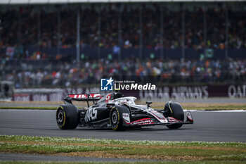 2024-07-05 - 27 HULKENBERG Nico (ger), Haas F1 Team VF-24 Ferrari, action during the Formula 1 Qatar Airways British Grand Prix 2024, 12th round of the 2024 Formula One World Championship from July 5 to 7, 2024 on the Silverstone Circuit, in Silverstone, United Kingdom - F1 - BRITISH GRAND PRIX 2024 - FORMULA 1 - MOTORS