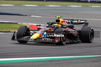 2024-07-05 - 37 HADJAR Isack (fra), Red Bull Racing RB20, action during the Formula 1 Qatar Airways British Grand Prix 2024, 12th round of the 2024 Formula One World Championship from July 5 to 7, 2024 on the Silverstone Circuit, in Silverstone, United Kingdom - F1 - BRITISH GRAND PRIX 2024 - FORMULA 1 - MOTORS