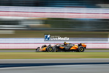 2024-07-05 - 04 NORRIS Lando (gbr), McLaren F1 Team MCL38, action during the Formula 1 Qatar Airways British Grand Prix 2024, 12th round of the 2024 Formula One World Championship from July 5 to 7, 2024 on the Silverstone Circuit, in Silverstone, United Kingdom - F1 - BRITISH GRAND PRIX 2024 - FORMULA 1 - MOTORS