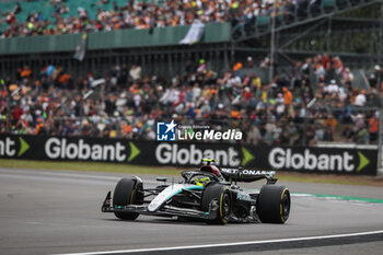 2024-07-05 - 44 HAMILTON Lewis (gbr), Mercedes AMG F1 Team W15, action during the Formula 1 Qatar Airways British Grand Prix 2024, 12th round of the 2024 Formula One World Championship from July 5 to 7, 2024 on the Silverstone Circuit, in Silverstone, United Kingdom - F1 - BRITISH GRAND PRIX 2024 - FORMULA 1 - MOTORS