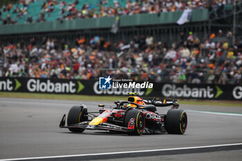 2024-07-05 - 37 HADJAR Isack (fra), Red Bull Racing RB20, action during the Formula 1 Qatar Airways British Grand Prix 2024, 12th round of the 2024 Formula One World Championship from July 5 to 7, 2024 on the Silverstone Circuit, in Silverstone, United Kingdom - F1 - BRITISH GRAND PRIX 2024 - FORMULA 1 - MOTORS