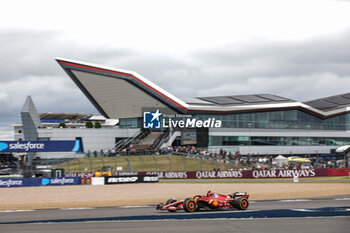 2024-07-05 - 55 SAINZ Carlos (spa), Scuderia Ferrari SF-24, action during the Formula 1 Qatar Airways British Grand Prix 2024, 12th round of the 2024 Formula One World Championship from July 5 to 7, 2024 on the Silverstone Circuit, in Silverstone, United Kingdom - F1 - BRITISH GRAND PRIX 2024 - FORMULA 1 - MOTORS