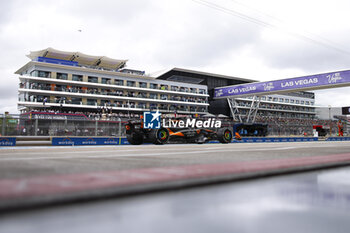 2024-07-05 - 81 PIASTRI Oscar (aus), McLaren F1 Team MCL38, action during the Formula 1 Qatar Airways British Grand Prix 2024, 12th round of the 2024 Formula One World Championship from July 5 to 7, 2024 on the Silverstone Circuit, in Silverstone, United Kingdom - F1 - BRITISH GRAND PRIX 2024 - FORMULA 1 - MOTORS