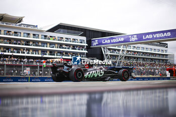 2024-07-05 - 27 HULKENBERG Nico (ger), Haas F1 Team VF-24 Ferrari, action during the Formula 1 Qatar Airways British Grand Prix 2024, 12th round of the 2024 Formula One World Championship from July 5 to 7, 2024 on the Silverstone Circuit, in Silverstone, United Kingdom - F1 - BRITISH GRAND PRIX 2024 - FORMULA 1 - MOTORS