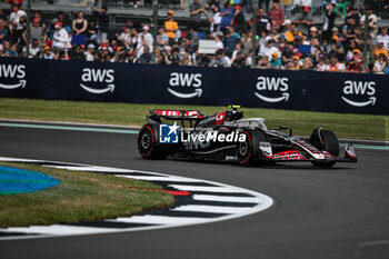 2024-07-05 - 27 HULKENBERG Nico (ger), Haas F1 Team VF-24 Ferrari, action during the Formula 1 Qatar Airways British Grand Prix 2024, 12th round of the 2024 Formula One World Championship from July 5 to 7, 2024 on the Silverstone Circuit, in Silverstone, United Kingdom - F1 - BRITISH GRAND PRIX 2024 - FORMULA 1 - MOTORS