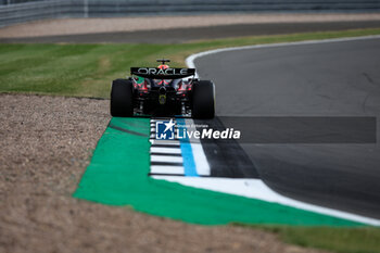 2024-07-05 - 01 VERSTAPPEN Max (nld), Red Bull Racing RB20, action during the Formula 1 Qatar Airways British Grand Prix 2024, 12th round of the 2024 Formula One World Championship from July 5 to 7, 2024 on the Silverstone Circuit, in Silverstone, United Kingdom - F1 - BRITISH GRAND PRIX 2024 - FORMULA 1 - MOTORS