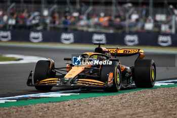 2024-07-05 - 81 PIASTRI Oscar (aus), McLaren F1 Team MCL38, action during the Formula 1 Qatar Airways British Grand Prix 2024, 12th round of the 2024 Formula One World Championship from July 5 to 7, 2024 on the Silverstone Circuit, in Silverstone, United Kingdom - F1 - BRITISH GRAND PRIX 2024 - FORMULA 1 - MOTORS