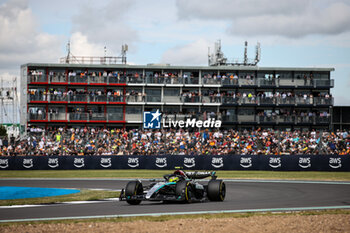 2024-07-05 - 44 HAMILTON Lewis (gbr), Mercedes AMG F1 Team W15, action during the Formula 1 Qatar Airways British Grand Prix 2024, 12th round of the 2024 Formula One World Championship from July 5 to 7, 2024 on the Silverstone Circuit, in Silverstone, United Kingdom - F1 - BRITISH GRAND PRIX 2024 - FORMULA 1 - MOTORS