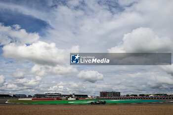 2024-07-05 - 44 HAMILTON Lewis (gbr), Mercedes AMG F1 Team W15, action during the Formula 1 Qatar Airways British Grand Prix 2024, 12th round of the 2024 Formula One World Championship from July 5 to 7, 2024 on the Silverstone Circuit, in Silverstone, United Kingdom - F1 - BRITISH GRAND PRIX 2024 - FORMULA 1 - MOTORS