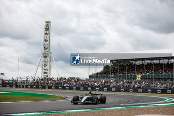 2024-07-05 - 44 HAMILTON Lewis (gbr), Mercedes AMG F1 Team W15, action during the Formula 1 Qatar Airways British Grand Prix 2024, 12th round of the 2024 Formula One World Championship from July 5 to 7, 2024 on the Silverstone Circuit, in Silverstone, United Kingdom - F1 - BRITISH GRAND PRIX 2024 - FORMULA 1 - MOTORS