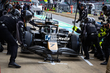 2024-07-05 - 07 HAYES Sonny, Modified F2 car prepared by Mercedes Applied Science and Carlin for the fictional Apex APXGP team in the F1 movie by Apple Studios / Bruckheimer Films, during the Formula 1 Qatar Airways British Grand Prix 2024, 12th round of the 2024 Formula One World Championship from July 5 to 7, 2024 on the Silverstone Circuit, in Silverstone, United Kingdom - F1 - BRITISH GRAND PRIX 2024 - FORMULA 1 - MOTORS