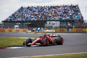 2024-07-05 - 55 SAINZ Carlos (spa), Scuderia Ferrari SF-24, action during the Formula 1 Qatar Airways British Grand Prix 2024, 12th round of the 2024 Formula One World Championship from July 5 to 7, 2024 on the Silverstone Circuit, in Silverstone, United Kingdom - F1 - BRITISH GRAND PRIX 2024 - FORMULA 1 - MOTORS