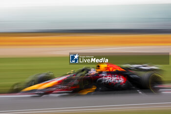 2024-07-05 - 01 VERSTAPPEN Max (nld), Red Bull Racing RB20, action during the Formula 1 Qatar Airways British Grand Prix 2024, 12th round of the 2024 Formula One World Championship from July 5 to 7, 2024 on the Silverstone Circuit, in Silverstone, United Kingdom - F1 - BRITISH GRAND PRIX 2024 - FORMULA 1 - MOTORS