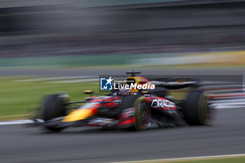 2024-07-05 - 01 VERSTAPPEN Max (nld), Red Bull Racing RB20, action during the Formula 1 Qatar Airways British Grand Prix 2024, 12th round of the 2024 Formula One World Championship from July 5 to 7, 2024 on the Silverstone Circuit, in Silverstone, United Kingdom - F1 - BRITISH GRAND PRIX 2024 - FORMULA 1 - MOTORS