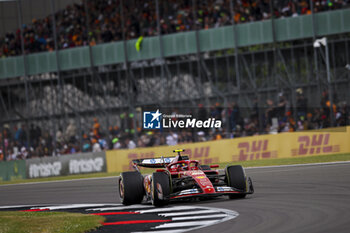 2024-07-05 - 55 SAINZ Carlos (spa), Scuderia Ferrari SF-24, action during the Formula 1 Qatar Airways British Grand Prix 2024, 12th round of the 2024 Formula One World Championship from July 5 to 7, 2024 on the Silverstone Circuit, in Silverstone, United Kingdom - F1 - BRITISH GRAND PRIX 2024 - FORMULA 1 - MOTORS