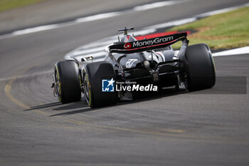 2024-07-05 - 20 MAGNUSSEN Kevin (den), Haas F1 Team VF-24 Ferrari, action during the Formula 1 Qatar Airways British Grand Prix 2024, 12th round of the 2024 Formula One World Championship from July 5 to 7, 2024 on the Silverstone Circuit, in Silverstone, United Kingdom - F1 - BRITISH GRAND PRIX 2024 - FORMULA 1 - MOTORS