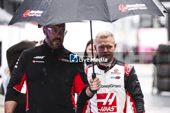 2024-07-05 - MAGNUSSEN Kevin (den), Haas F1 Team VF-24 Ferrari, portrait during the Formula 1 Qatar Airways British Grand Prix 2024, 12th round of the 2024 Formula One World Championship from July 5 to 7, 2024 on the Silverstone Circuit, in Silverstone, United Kingdom - F1 - BRITISH GRAND PRIX 2024 - FORMULA 1 - MOTORS