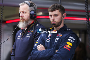 2024-07-05 - Red Bull Racing mechanic, mecanicien, mechanics during the Formula 1 Qatar Airways British Grand Prix 2024, 12th round of the 2024 Formula One World Championship from July 5 to 7, 2024 on the Silverstone Circuit, in Silverstone, United Kingdom - F1 - BRITISH GRAND PRIX 2024 - FORMULA 1 - MOTORS