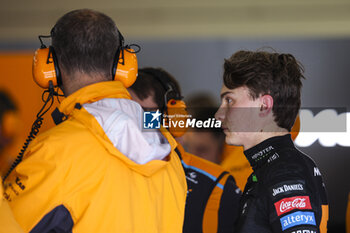 2024-07-05 - PIASTRI Oscar (aus), McLaren F1 Team MCL38, portrait during the Formula 1 Qatar Airways British Grand Prix 2024, 12th round of the 2024 Formula One World Championship from July 5 to 7, 2024 on the Silverstone Circuit, in Silverstone, United Kingdom - F1 - BRITISH GRAND PRIX 2024 - FORMULA 1 - MOTORS