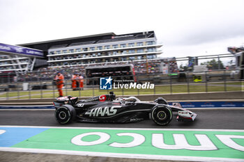 2024-07-05 - BEARMAN Ollie (gbr), Haas F1 Team VF-24 Ferrari, action during the Formula 1 Qatar Airways British Grand Prix 2024, 12th round of the 2024 Formula One World Championship from July 5 to 7, 2024 on the Silverstone Circuit, in Silverstone, United Kingdom - F1 - BRITISH GRAND PRIX 2024 - FORMULA 1 - MOTORS