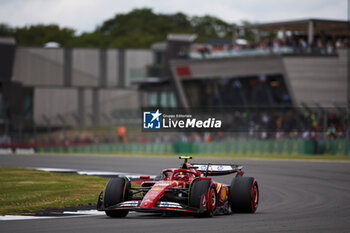 2024-07-05 - 55 SAINZ Carlos (spa), Scuderia Ferrari SF-24, action during the Formula 1 Qatar Airways British Grand Prix 2024, 12th round of the 2024 Formula One World Championship from July 5 to 7, 2024 on the Silverstone Circuit, in Silverstone, United Kingdom - F1 - BRITISH GRAND PRIX 2024 - FORMULA 1 - MOTORS