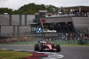 2024-07-05 - 55 SAINZ Carlos (spa), Scuderia Ferrari SF-24, action during the Formula 1 Qatar Airways British Grand Prix 2024, 12th round of the 2024 Formula One World Championship from July 5 to 7, 2024 on the Silverstone Circuit, in Silverstone, United Kingdom - F1 - BRITISH GRAND PRIX 2024 - FORMULA 1 - MOTORS