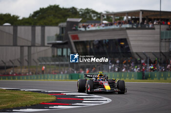 2024-07-05 - 11 PEREZ Sergio (mex), Red Bull Racing RB20, action during the Formula 1 Qatar Airways British Grand Prix 2024, 12th round of the 2024 Formula One World Championship from July 5 to 7, 2024 on the Silverstone Circuit, in Silverstone, United Kingdom - F1 - BRITISH GRAND PRIX 2024 - FORMULA 1 - MOTORS