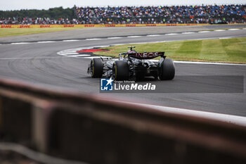 2024-07-05 - 44 HAMILTON Lewis (gbr), Mercedes AMG F1 Team W15, action during the Formula 1 Qatar Airways British Grand Prix 2024, 12th round of the 2024 Formula One World Championship from July 5 to 7, 2024 on the Silverstone Circuit, in Silverstone, United Kingdom - F1 - BRITISH GRAND PRIX 2024 - FORMULA 1 - MOTORS