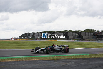 2024-07-05 - 63 RUSSELL George (gbr), Mercedes AMG F1 Team W15, action during the Formula 1 Qatar Airways British Grand Prix 2024, 12th round of the 2024 Formula One World Championship from July 5 to 7, 2024 on the Silverstone Circuit, in Silverstone, United Kingdom - F1 - BRITISH GRAND PRIX 2024 - FORMULA 1 - MOTORS