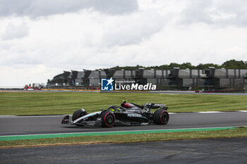 2024-07-05 - 44 HAMILTON Lewis (gbr), Mercedes AMG F1 Team W15, action during the Formula 1 Qatar Airways British Grand Prix 2024, 12th round of the 2024 Formula One World Championship from July 5 to 7, 2024 on the Silverstone Circuit, in Silverstone, United Kingdom - F1 - BRITISH GRAND PRIX 2024 - FORMULA 1 - MOTORS