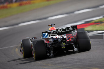 2024-07-05 - 01 VERSTAPPEN Max (nld), Red Bull Racing RB20, action during the Formula 1 Qatar Airways British Grand Prix 2024, 12th round of the 2024 Formula One World Championship from July 5 to 7, 2024 on the Silverstone Circuit, in Silverstone, United Kingdom - F1 - BRITISH GRAND PRIX 2024 - FORMULA 1 - MOTORS