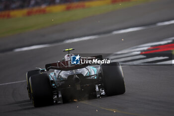 2024-07-05 - 44 HAMILTON Lewis (gbr), Mercedes AMG F1 Team W15, action during the Formula 1 Qatar Airways British Grand Prix 2024, 12th round of the 2024 Formula One World Championship from July 5 to 7, 2024 on the Silverstone Circuit, in Silverstone, United Kingdom - F1 - BRITISH GRAND PRIX 2024 - FORMULA 1 - MOTORS