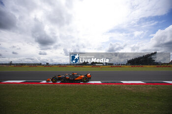 2024-07-05 - 81 PIASTRI Oscar (aus), McLaren F1 Team MCL38, action during the Formula 1 Qatar Airways British Grand Prix 2024, 12th round of the 2024 Formula One World Championship from July 5 to 7, 2024 on the Silverstone Circuit, in Silverstone, United Kingdom - F1 - BRITISH GRAND PRIX 2024 - FORMULA 1 - MOTORS