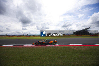 2024-07-05 - 04 NORRIS Lando (gbr), McLaren F1 Team MCL38, action during the Formula 1 Qatar Airways British Grand Prix 2024, 12th round of the 2024 Formula One World Championship from July 5 to 7, 2024 on the Silverstone Circuit, in Silverstone, United Kingdom - F1 - BRITISH GRAND PRIX 2024 - FORMULA 1 - MOTORS